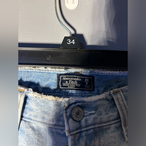 Abercrombie & Fitch Annie High Rise Short Size 28 - Picture 2 of 3